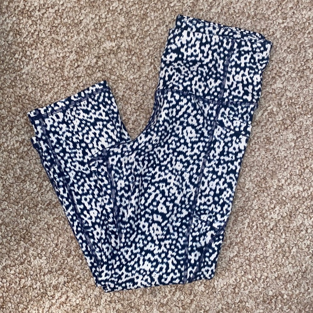 New Old Navy High-Rise Elevate Crop Legging Navy & White Print Medium